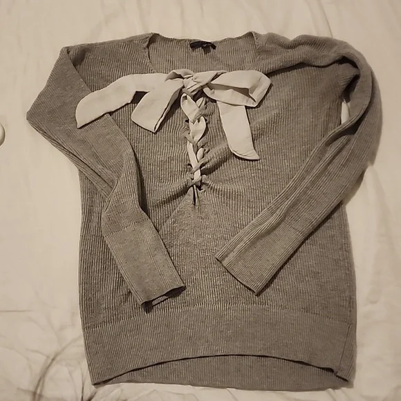 Grey Sweater - Picture 1 of 2